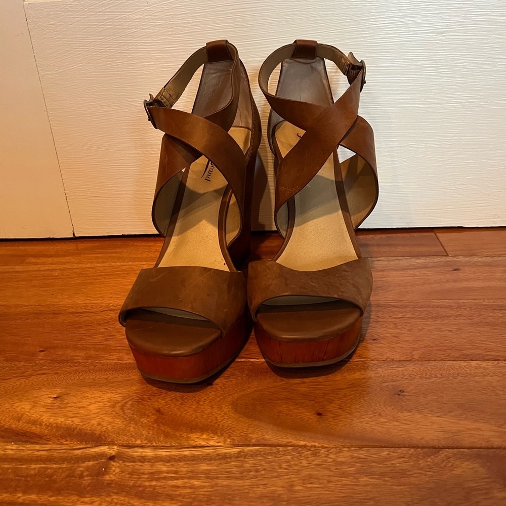 Wedge sandals